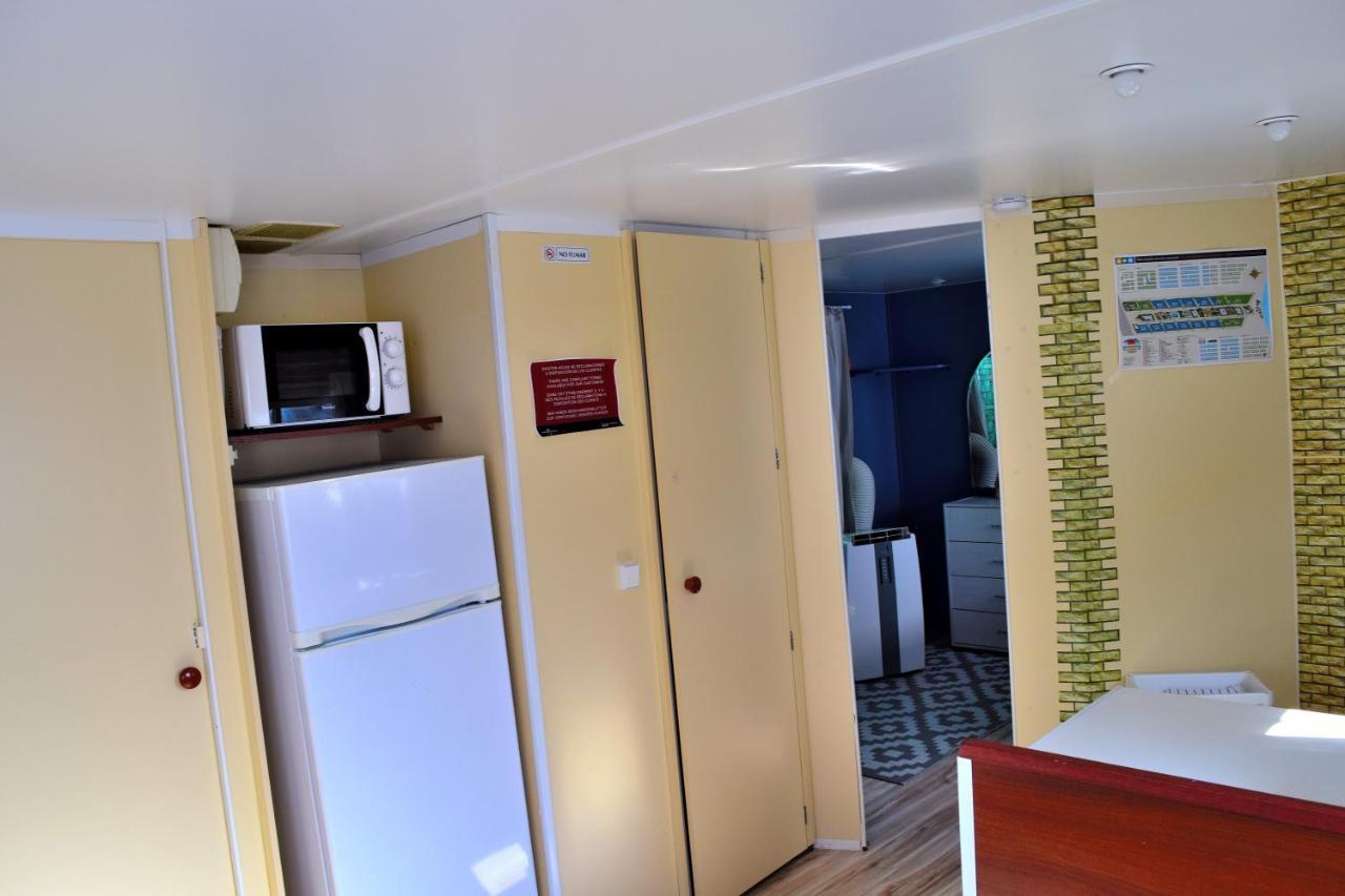Отель Casita Movil En Camping De La Manga Экстерьер фото