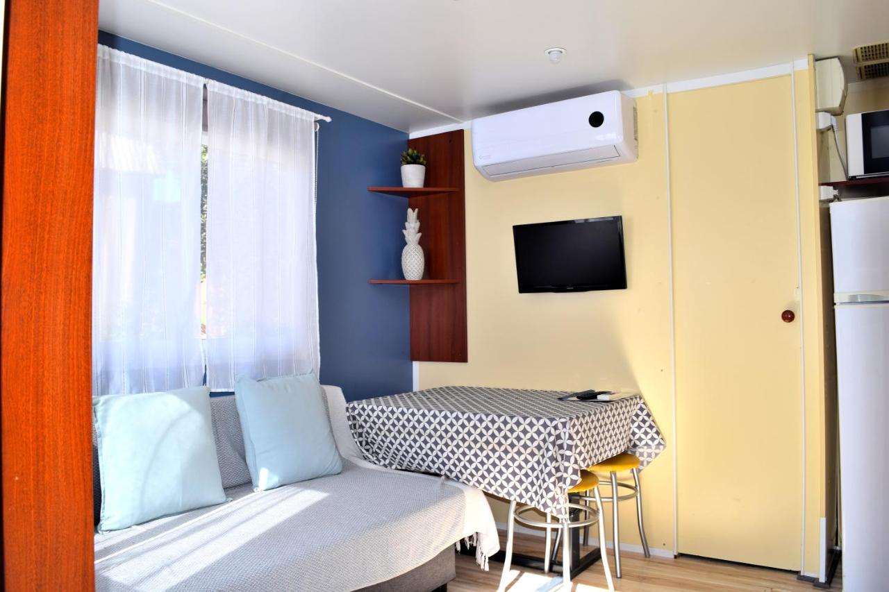 Отель Casita Movil En Camping De La Manga Экстерьер фото